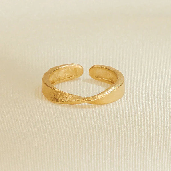 Agape Bellina Ring