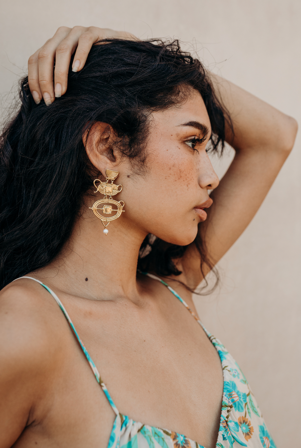 RJ Lovers Elope Earrings - Mini Pearl