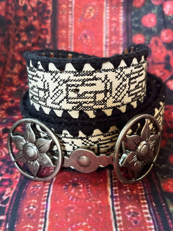 MH Labyrinth Belt - Embroidery B&W