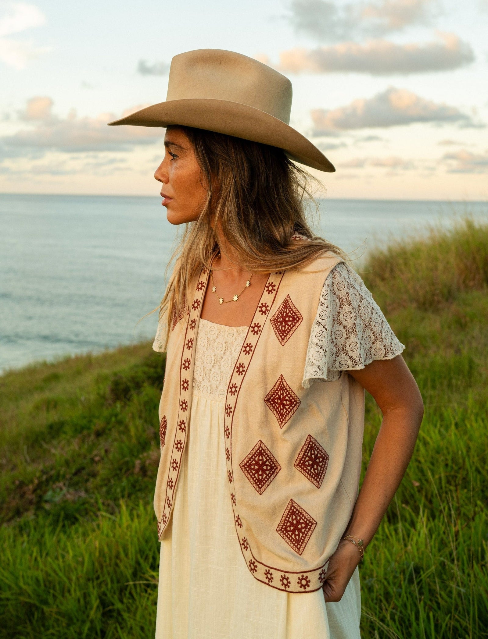 boho dress vest Discover 300 Boho Vests and boho style fringe vest outfit ideas